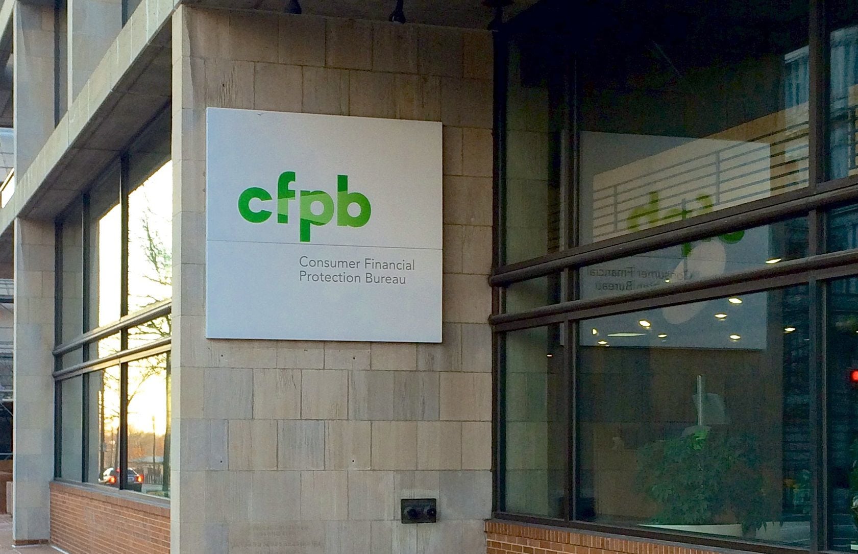High court seems likely to back Consumer Financial Protection Bureau