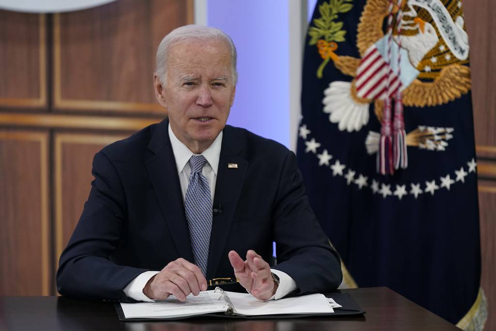 Biden ends COVID-19 vaccine mandate for federal employees, contractors
